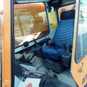 foto 30t autojeřáb FAUN (TP stroj) mírně poškozen
